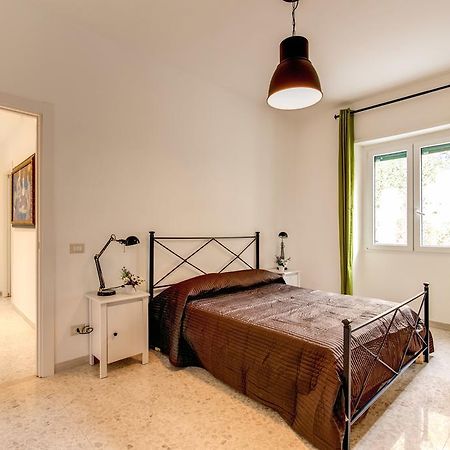 Daisy Guest House Colosseo Рим Стая снимка