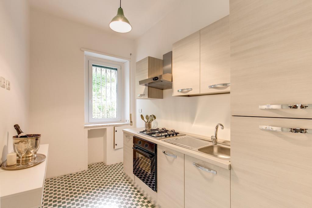 Daisy Guest House Colosseo Рим Стая снимка